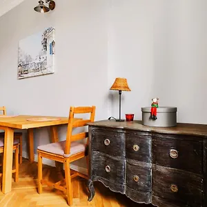 Designer Flat In The Heart Of Old Town Apartament