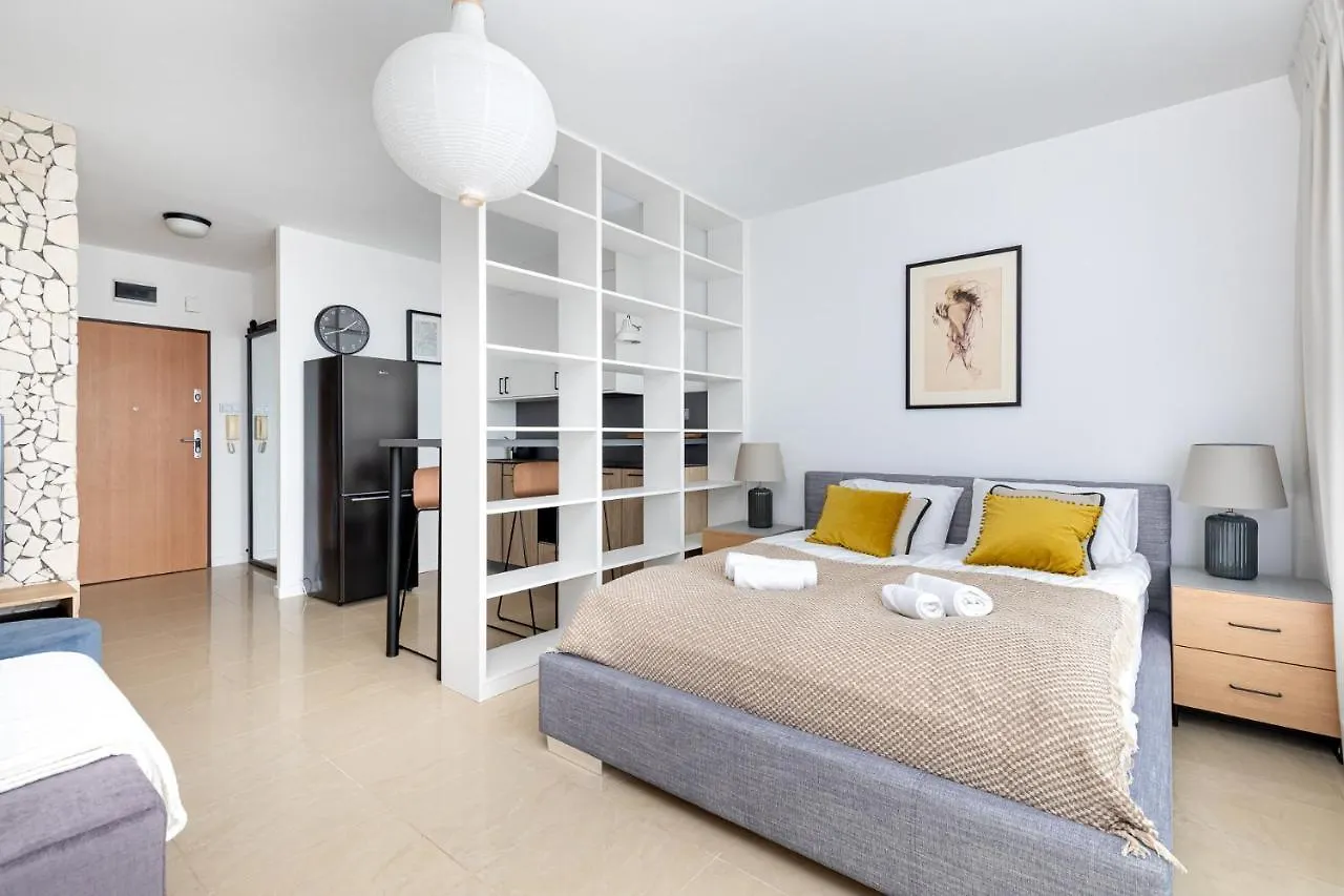 Apartment Sierpinskiego 1A - Studio With Balcony & Desk - Remote Work By Noclegi Renters Warsaw