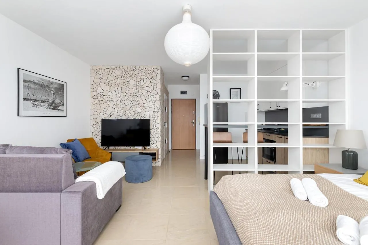 Sierpinskiego 1A - Studio With Balcony & Desk - Remote Work By Noclegi Renters Βαρσοβία 0*,  Πολωνία